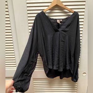 Dolan (Anthropologie) Black Long Sleeve Flowy Blouse